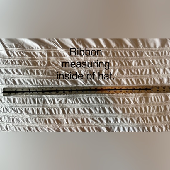 Anna & Ava | Hat | OS | Gray w/floral embroidery | EUC - Picture 10 of 10